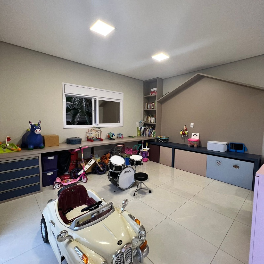 residential-/-condo-4-quartos-268m2-jardim-imperial-cuiaba-mt