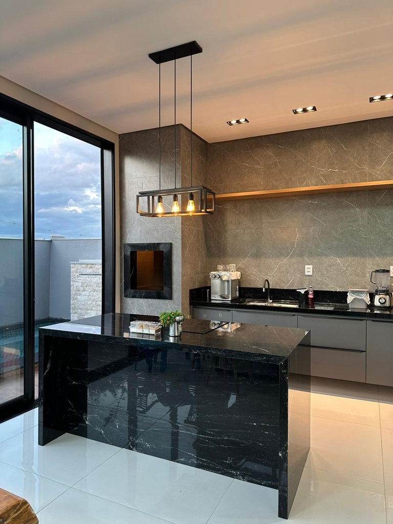 residential-/-condo-3-quartos-186m2-jardim-imperial-cuiaba-mt