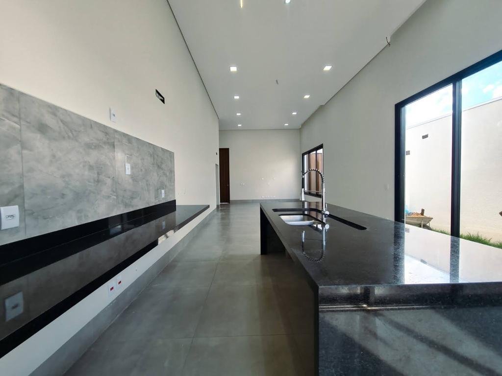 residential-/-condo-3-quartos-205m2-condominio-florais-da-mata-varzea-grande-mt