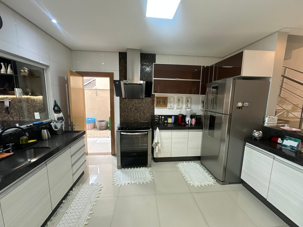 residential-/-home-4-quartos-204m2-jardim-imperial-cuiaba-mt